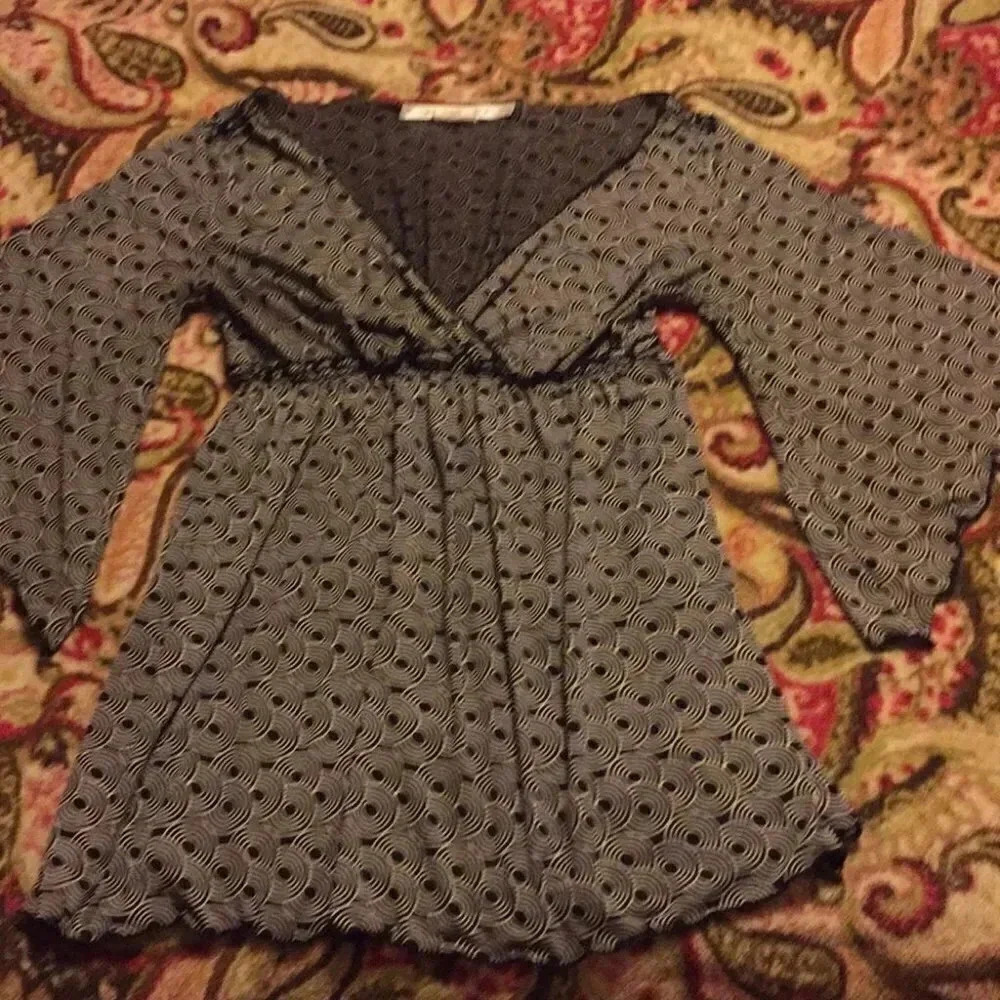 Max Studio blouse - Picture 2 of 7